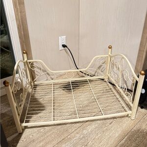 Vintage Elegant Cream Metal Iron Pet Bed Frame